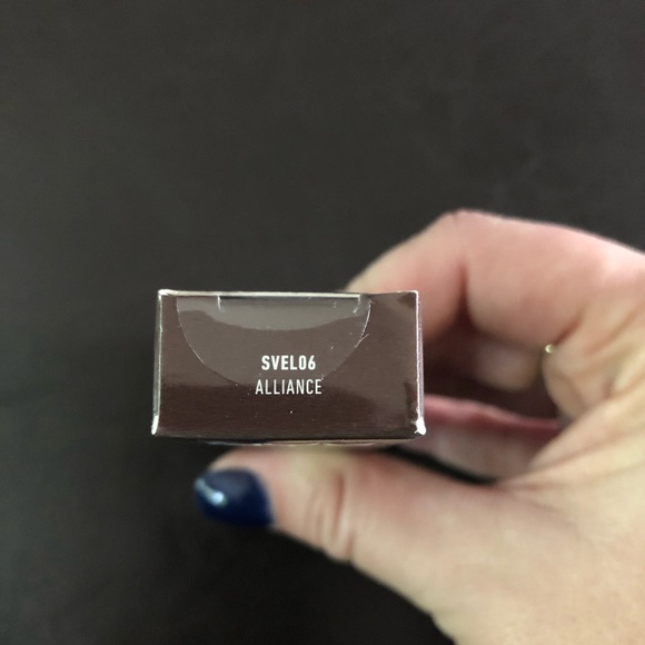 NYX eyeliner & gold glitter ✨ - Picture 4 of 7